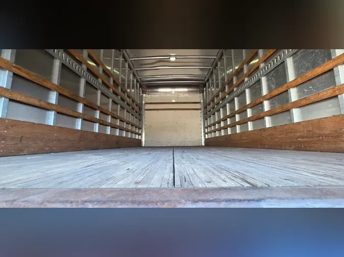 2018 ISUZU NPR HD7c42a8e70209603feb0252801f5374c1