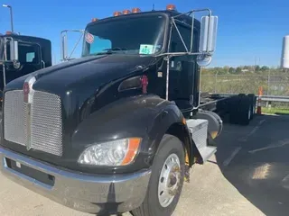 2021 Kenworth T370