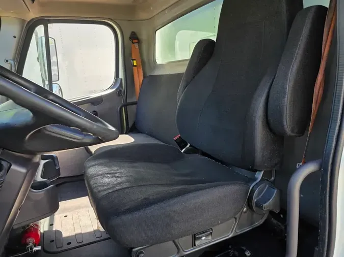 2019 FREIGHTLINER/MERCEDES M2 106