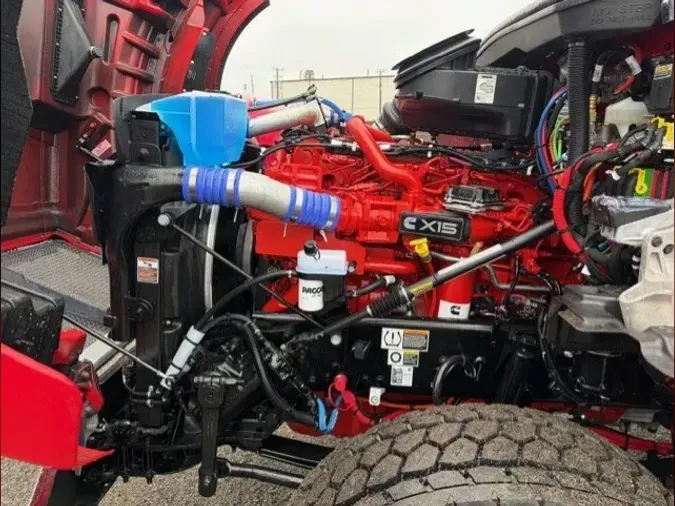 2026 Kenworth T8807c4d349b9b0959dcb8d3aa6785029579