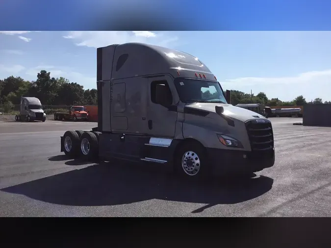 2023 Freightliner Cascadia 1267c4e8eb99f64b48eccad44832239e4ee