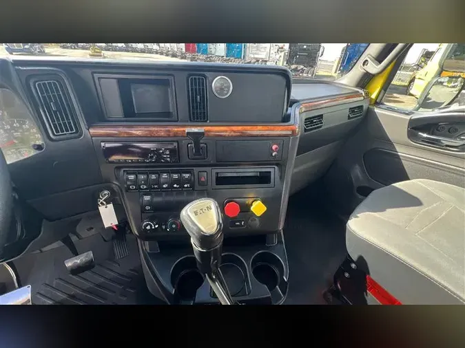2018 INTERNATIONAL RH613