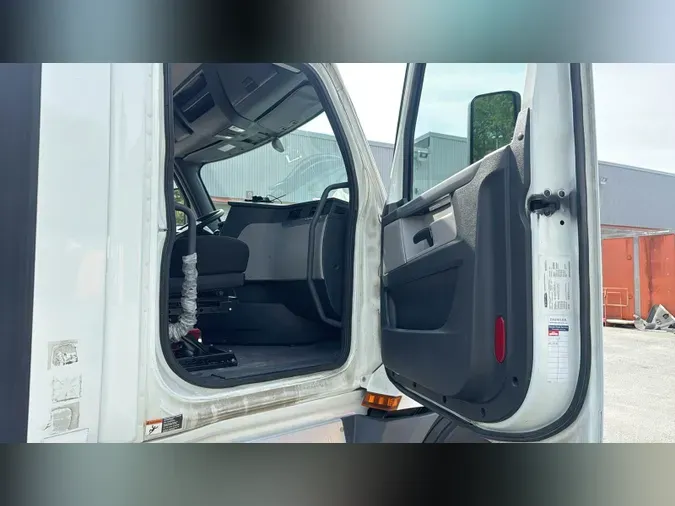 2020 Freightliner Cascadia 1267c516f62f274aa2266a682178b04de56