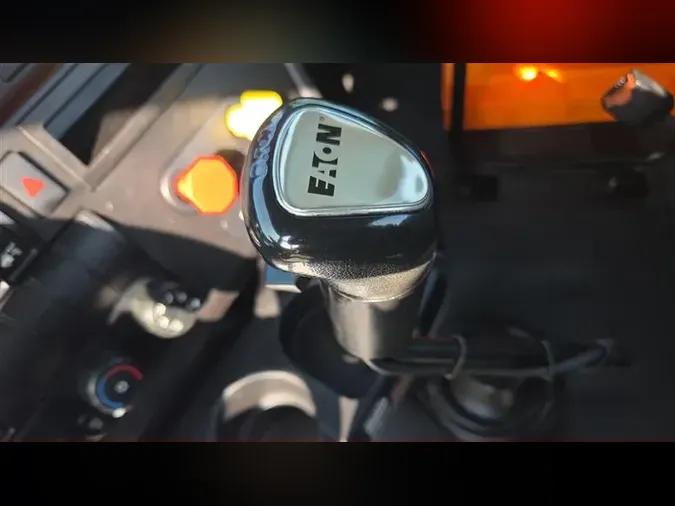 2018 INTERNATIONAL RH613