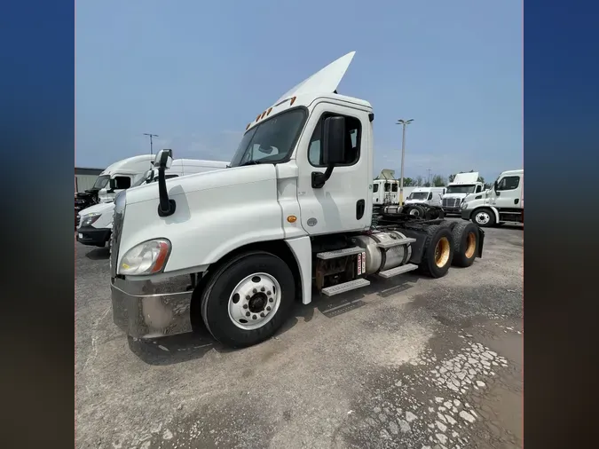 2016 FREIGHTLINER/MERCEDES CASCADIA 1257c530a23fb6ec3b4e13884f9305831af