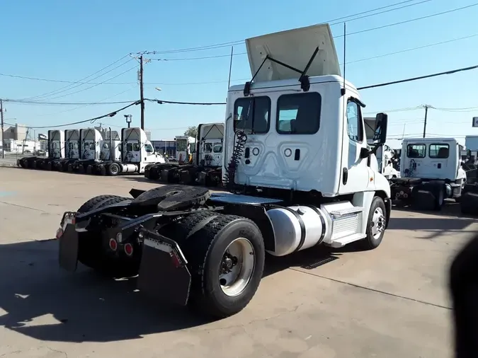 2019 FREIGHTLINER CASCADIA 125
