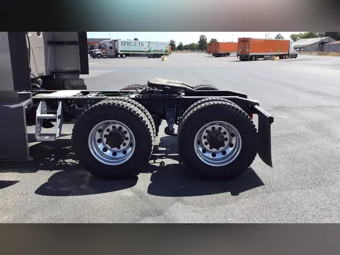 2022 International LT