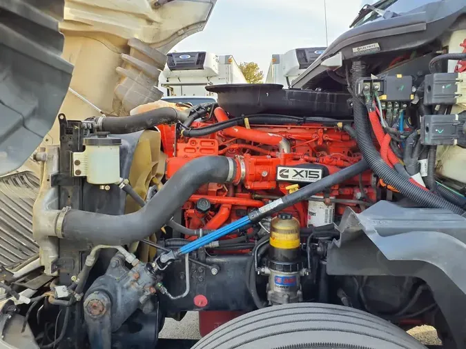 2019 NAVISTAR INTERNATIONAL LT625 SLPR CAB