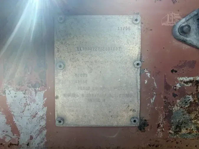 2006 LAKESIDE TRAILER MFG INC 