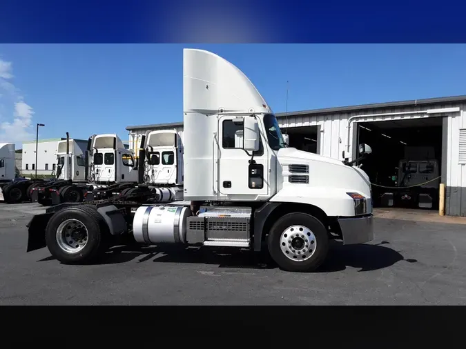 2020 Mack Anthem7c5860ed9256f0d1c4f2c8a9d84ca04a