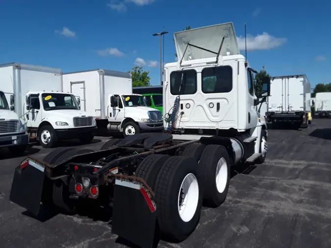 2018 FREIGHTLINER/MERCEDES CASCADIA 125