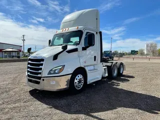 2019 Freightliner NEW CASCADIA 116