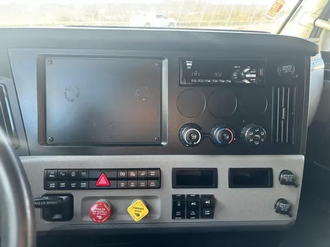 2019 Freightliner New Cascadia 126