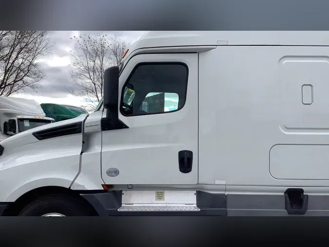 2020 Freightliner Cascadia 1267c64b470e6313f66db15443f64494851