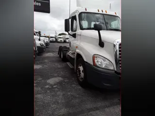 2014 Freightliner CASCADIA 125