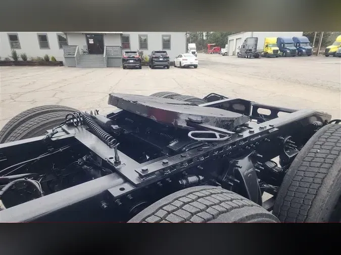 2022 FREIGHTLINER CA126