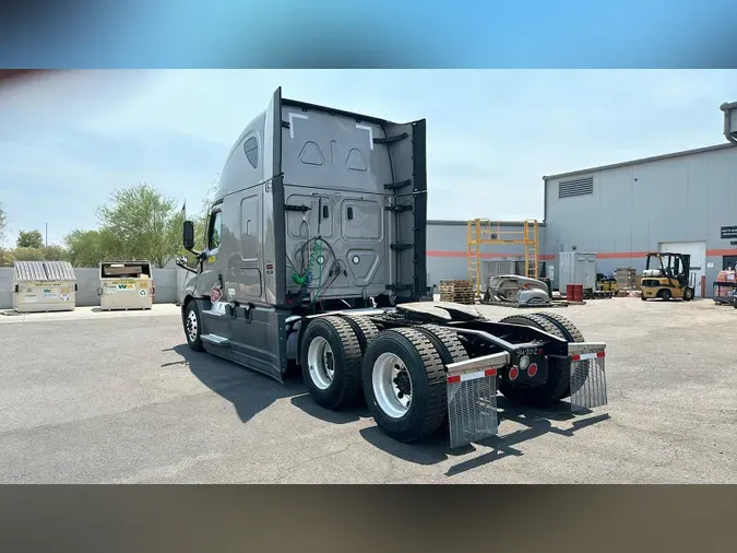 2023 Freightliner Cascadia