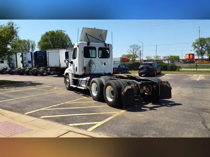 2019 FREIGHTLINER/MERCEDES CASCADIA 1257c702c81d63ddb250ce10c66f43db476