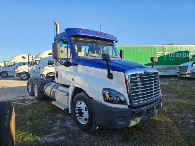 2020 FREIGHTLINER/MERCEDES CASCADIA 125