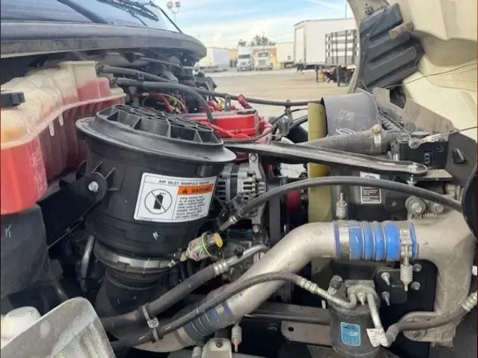 2019 Freightliner Business Class M2 106