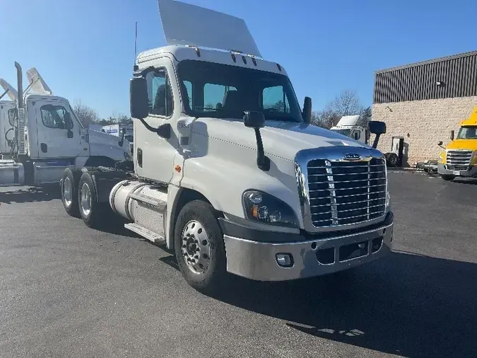 2016 Freightliner X12564ST7c75ee326d585626b084262fb7e7cce5