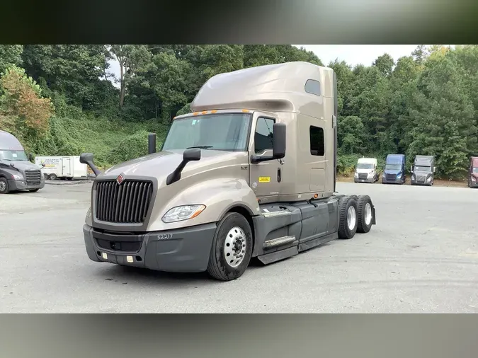 2022 International LT