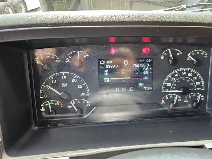 2020 VOLVO VNL64T760