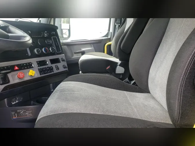 2021 Freightliner Cascadia