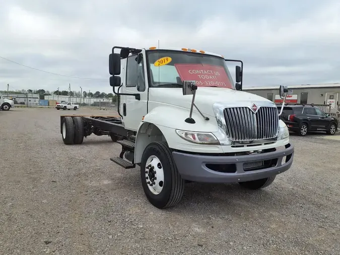 2019 NAVISTAR INTERNATIONAL 4300
