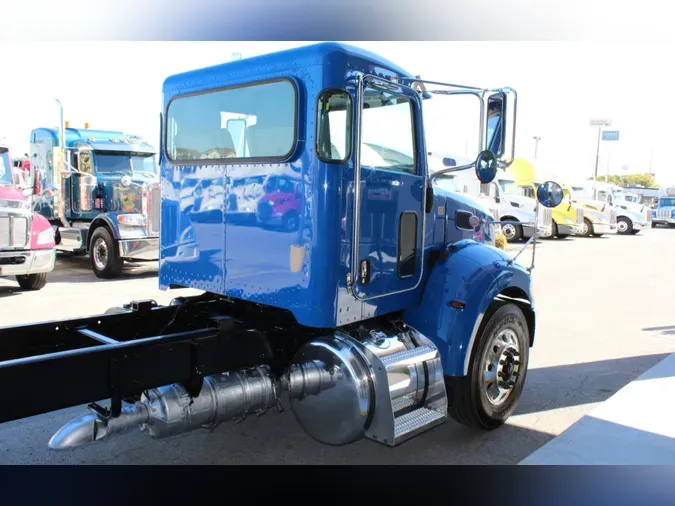 2021 Peterbilt 337