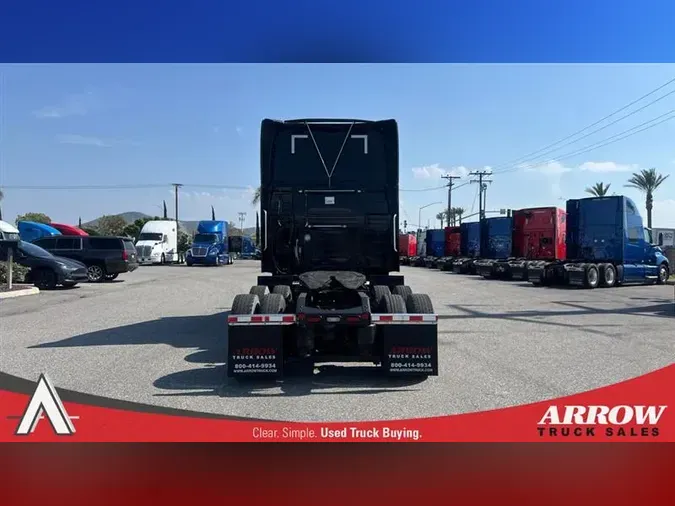 2020 VOLVO VNL760