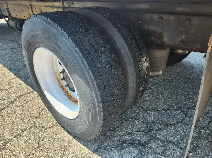 2006 FREIGHTLINER M2