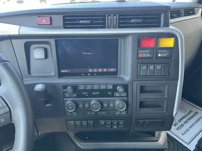 2026 VOLVO VNL64T860