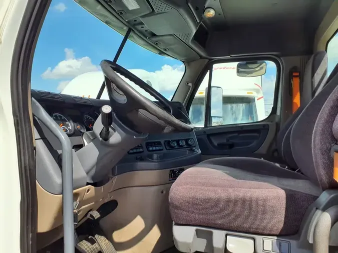 2020 FREIGHTLINER/MERCEDES CASCADIA 1137c89aa01e7f80e104e2966a19a2ef80c
