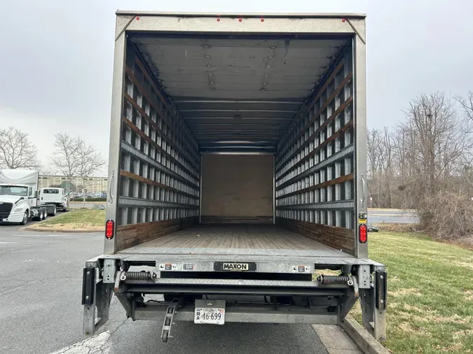 2022 Freightliner Business Class M2 106