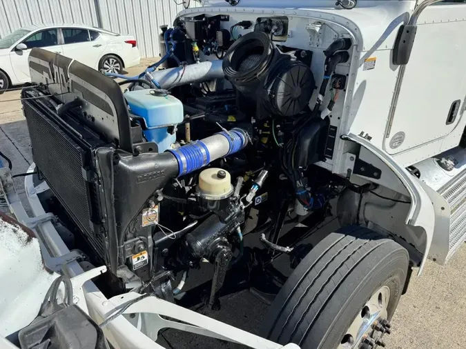 2020 Peterbilt 337