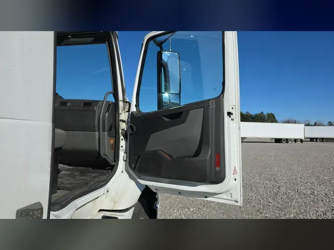 2020 Volvo VNR64T640