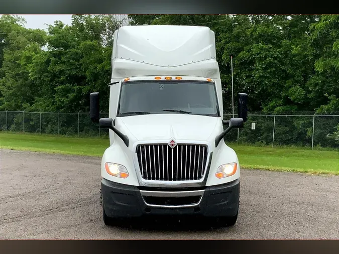2022 INT LT625 6x4