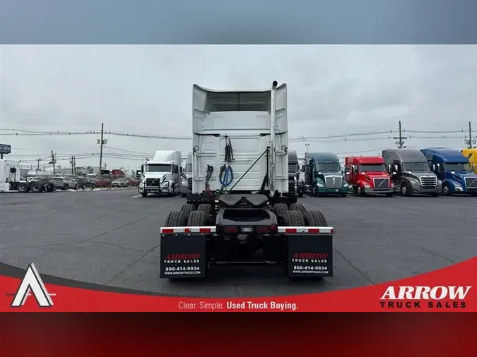 2020 VOLVO VNR640