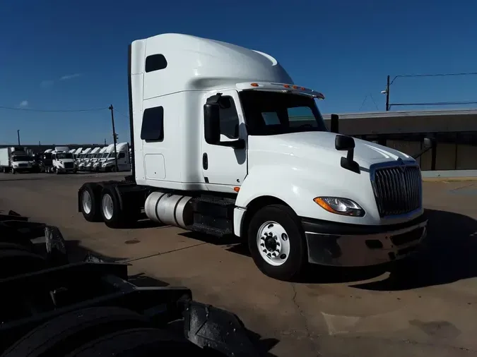 2020 NAVISTAR INTERNATIONAL LT625 SLPR CAB