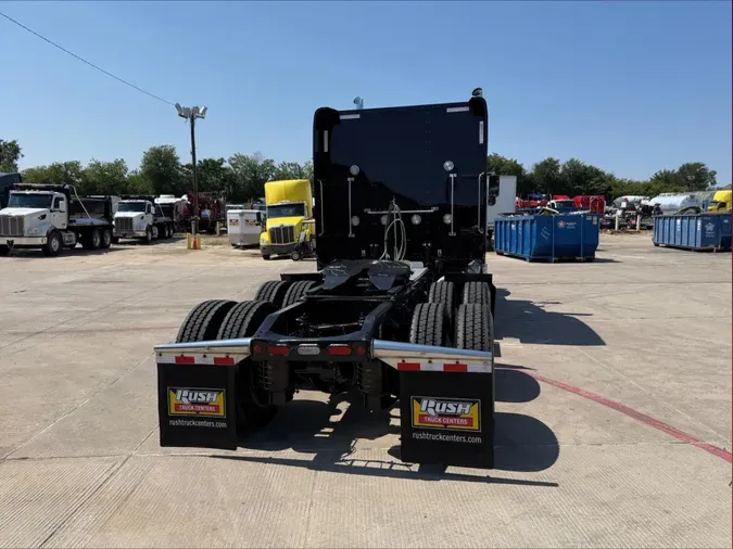 2022 Peterbilt 389