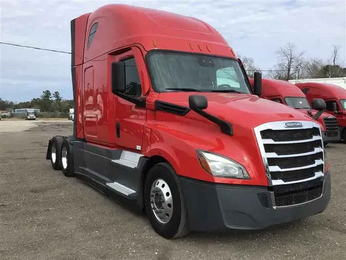 2021 FREIGHTLINER CA126