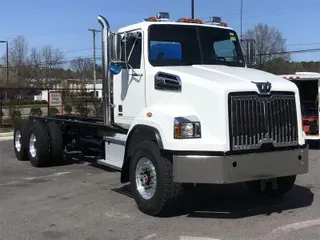 2022 WESTERN STAR 4700SB