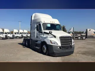 2022 Freightliner Cascadia 126