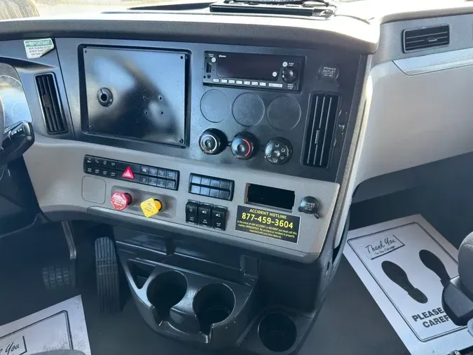 2022 FREIGHTLINER Cascadia 126