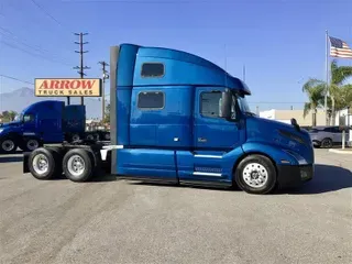 2019 VOLVO VNL860