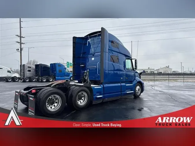 2021 VOLVO VNL760