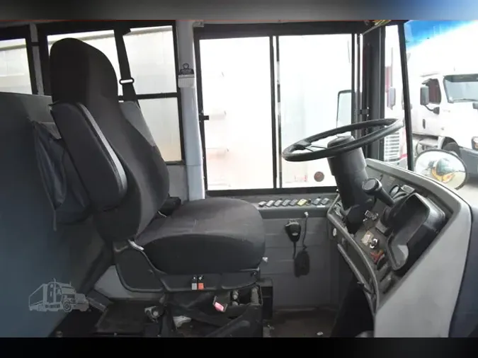 2013 THOMAS BUILT BUSES SAF-T-LINER