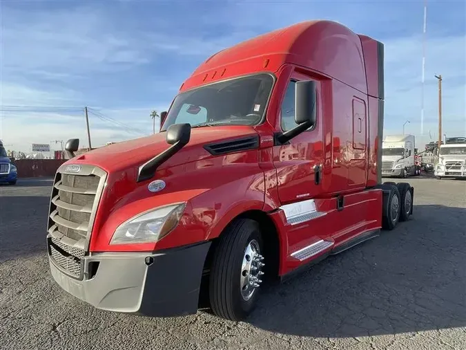 2022 FREIGHTLINER CA126