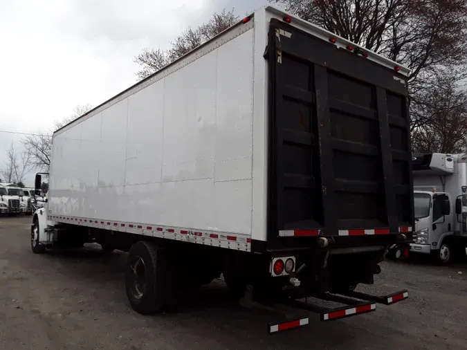 2017 FREIGHTLINER/MERCEDES M2 106